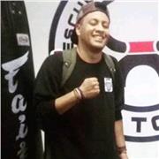 Soy Periodista Deportivo, por ende el dominio del idioma español tanto en la forma escrita como en la oral.